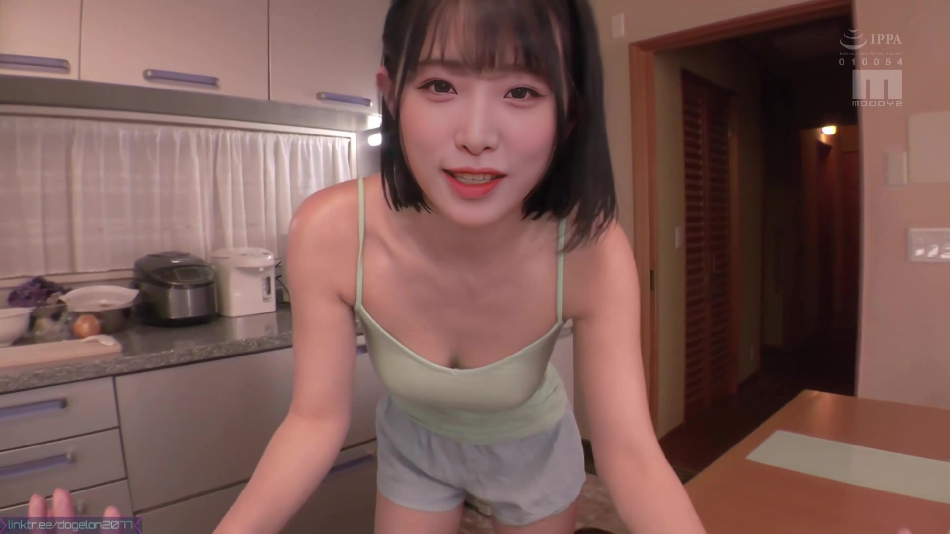 Yena making titsjob right at the kitchen, real fake / アイズワン 本物の偽物 [PREMIUM]