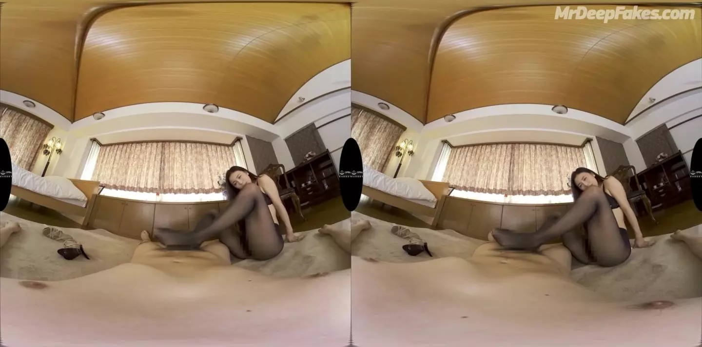 Heiße gefälschte Angelababy reitet auf Schwanz Yang Ying gefälschter Porno