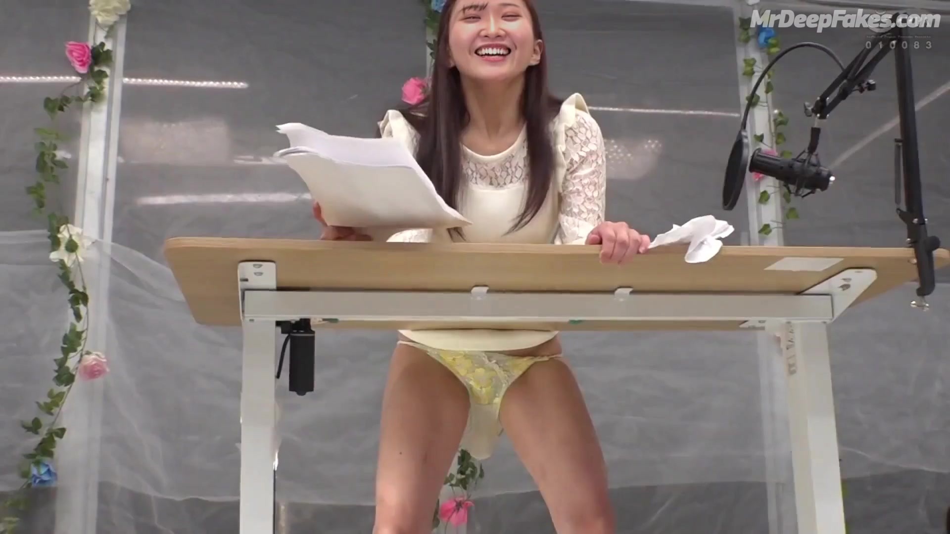 市ノ瀬 加那 セレブのセックス skinny Kana Ichinose peeing right in the panties