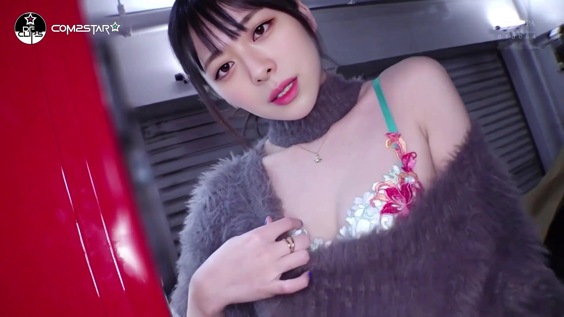 Yuna from ITZY fuck scenes in the town bus - 유나 있지 [PREMIUM]